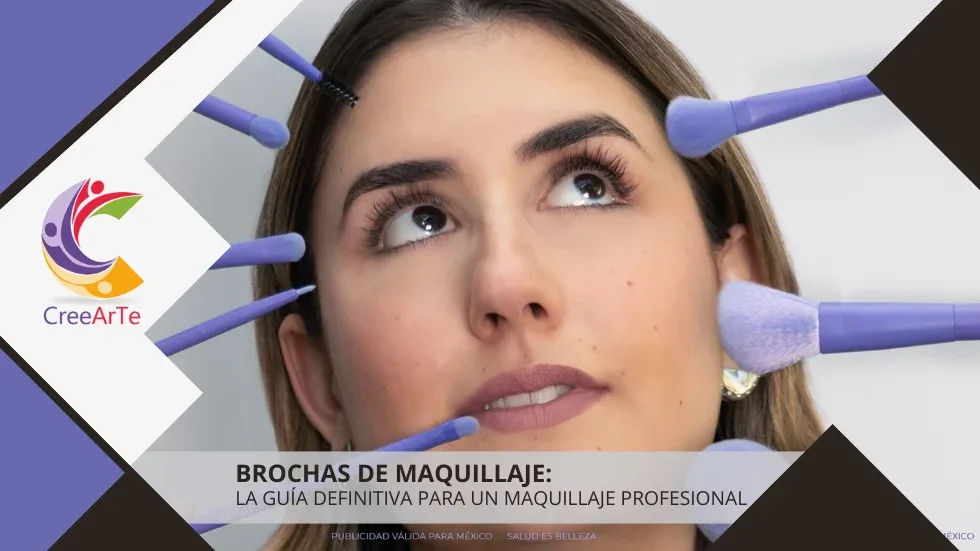 Primer plano de una mujer rodeada de brochas de maquillaje de diferentes tipos, mostrando la importancia de las herramientas adecuadas para lograr un maquillaje profesional.