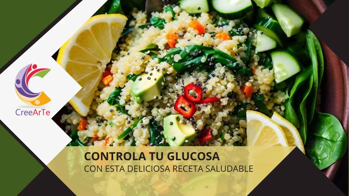 Plato saludable con quinoa, espinaca, aguacate, limón, pepino, pimiento rojo, zanahoria rallada y semillas de chía.